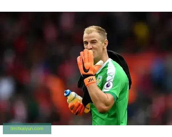 萨维奇中卫风格持续保持稳健，场上表现备受关注